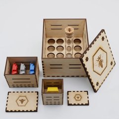 BeeQueenTransportBox